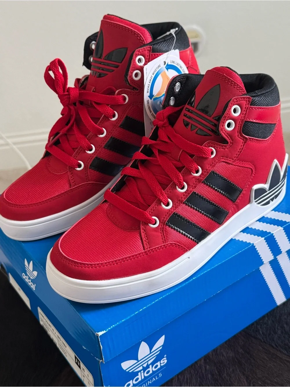 Adidas Originals Hard Court Hi J Red Black High Top Sneakers US 6 - NIB